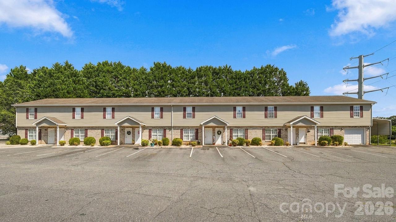 102 King Henry Ln., Granite Falls, NC 28630