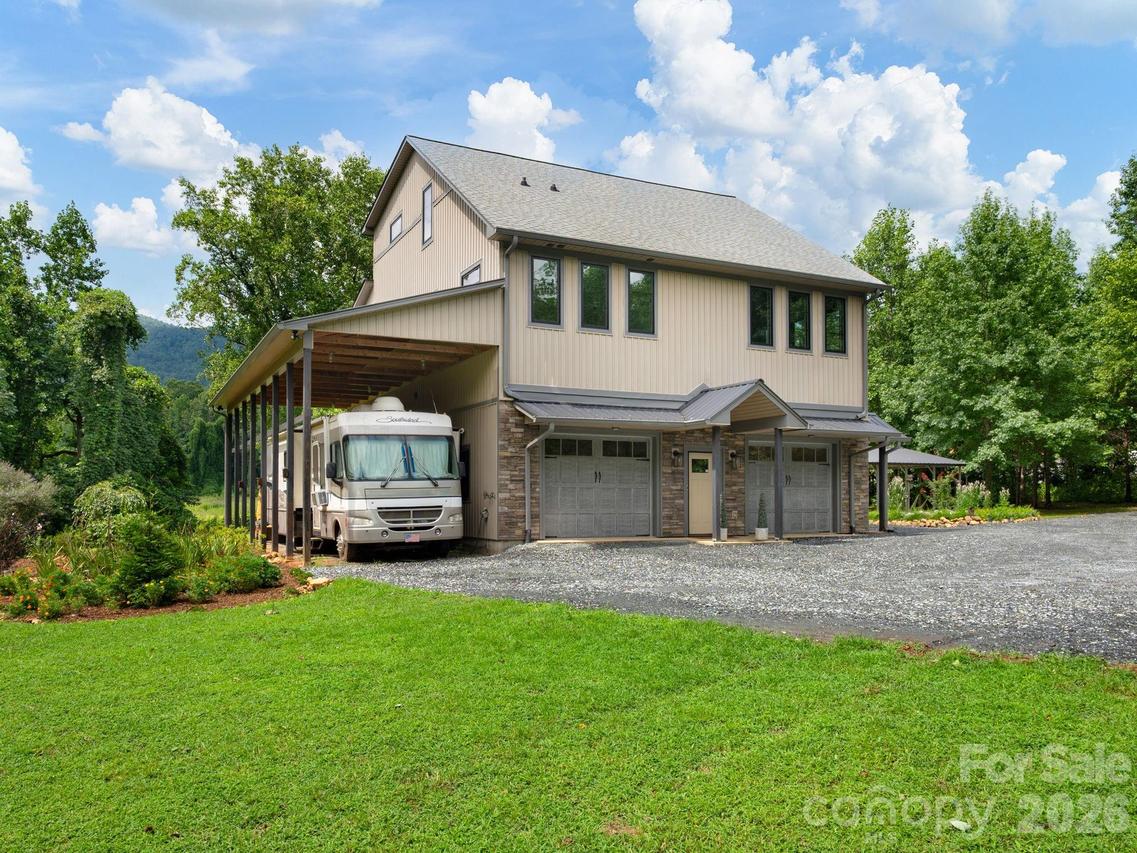 364 Hallelujah Hill Ln., Columbus, NC 28722