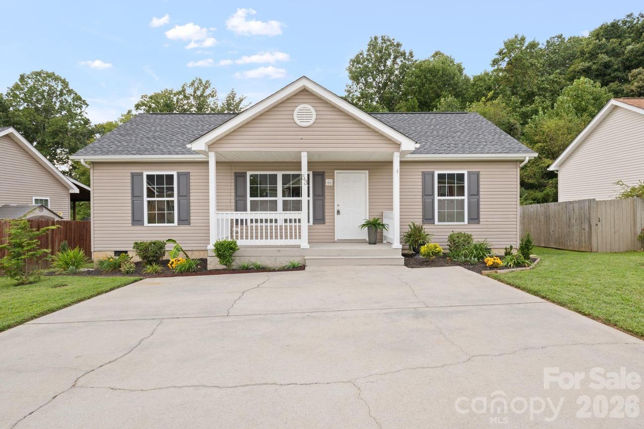 53 W Newberry Dr., Fletcher, NC 28732