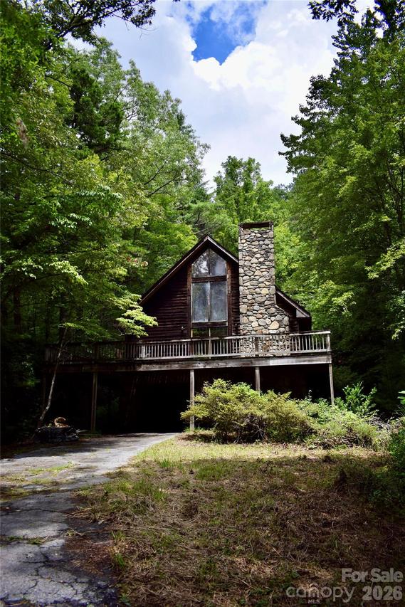 173 Mountain Haven Ln., Zirconia, NC 28790