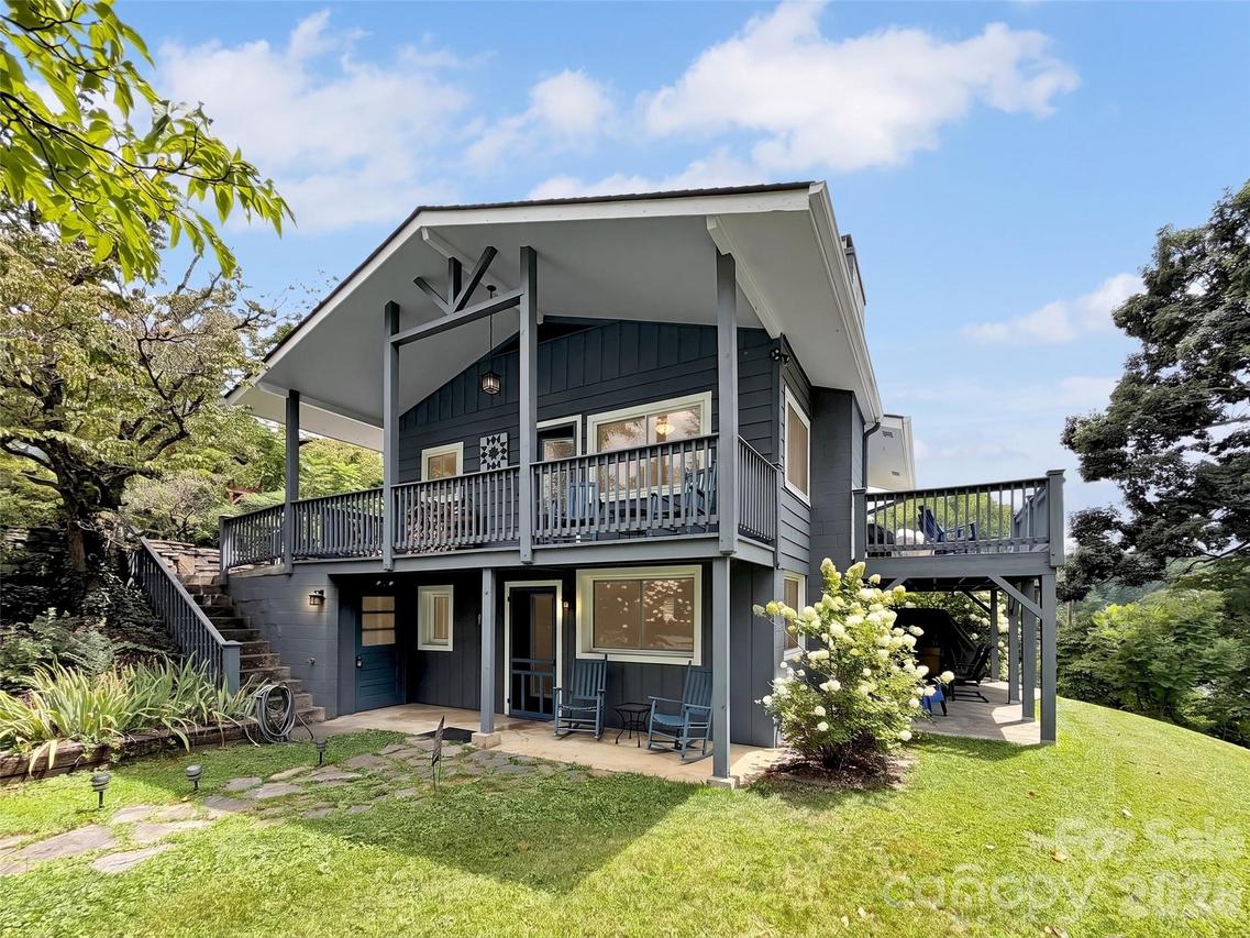 87 Glenview Rd., Lake Junaluska, NC 28745