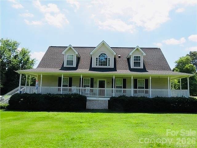 1945 Rhyne Rd., Dallas, NC 28034