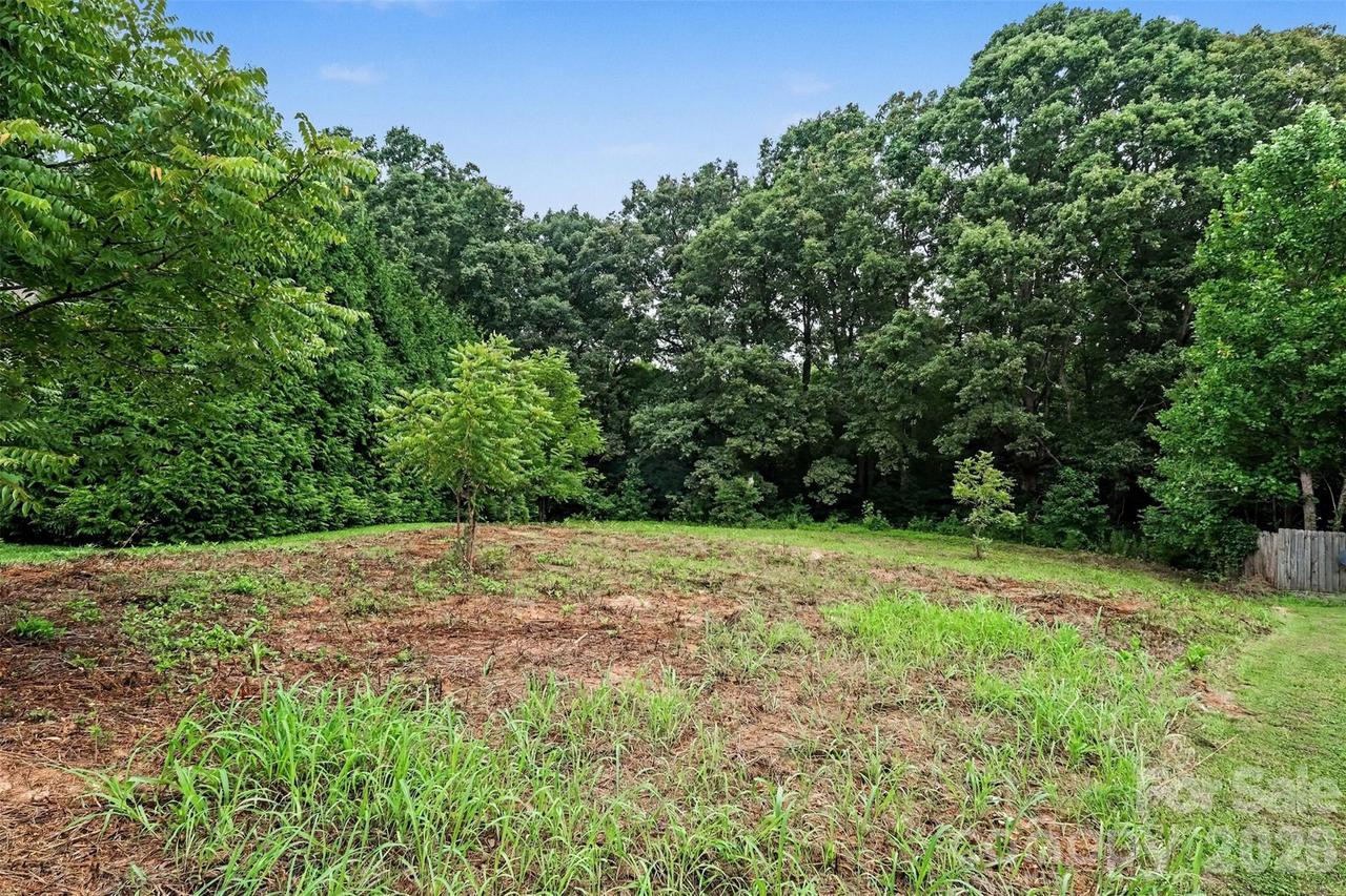 168 Fallen Acorn Dr. #34, Troutman, NC 28166