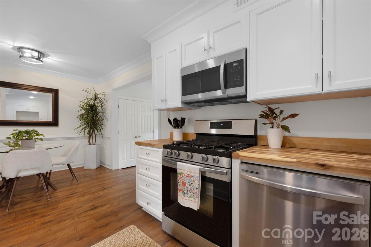 3520 Colony Rd. #F, Charlotte, NC 28211