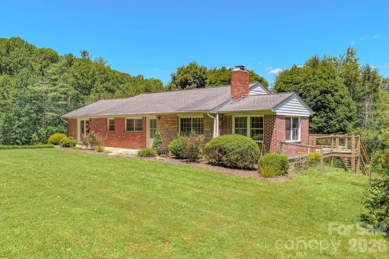 2150 Nc 80 Hwy., Bakersville, NC 28705