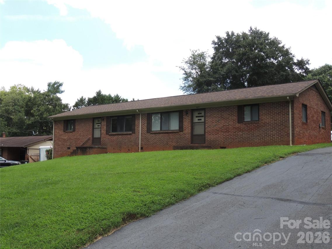 409 East K St., Newton, NC 28658