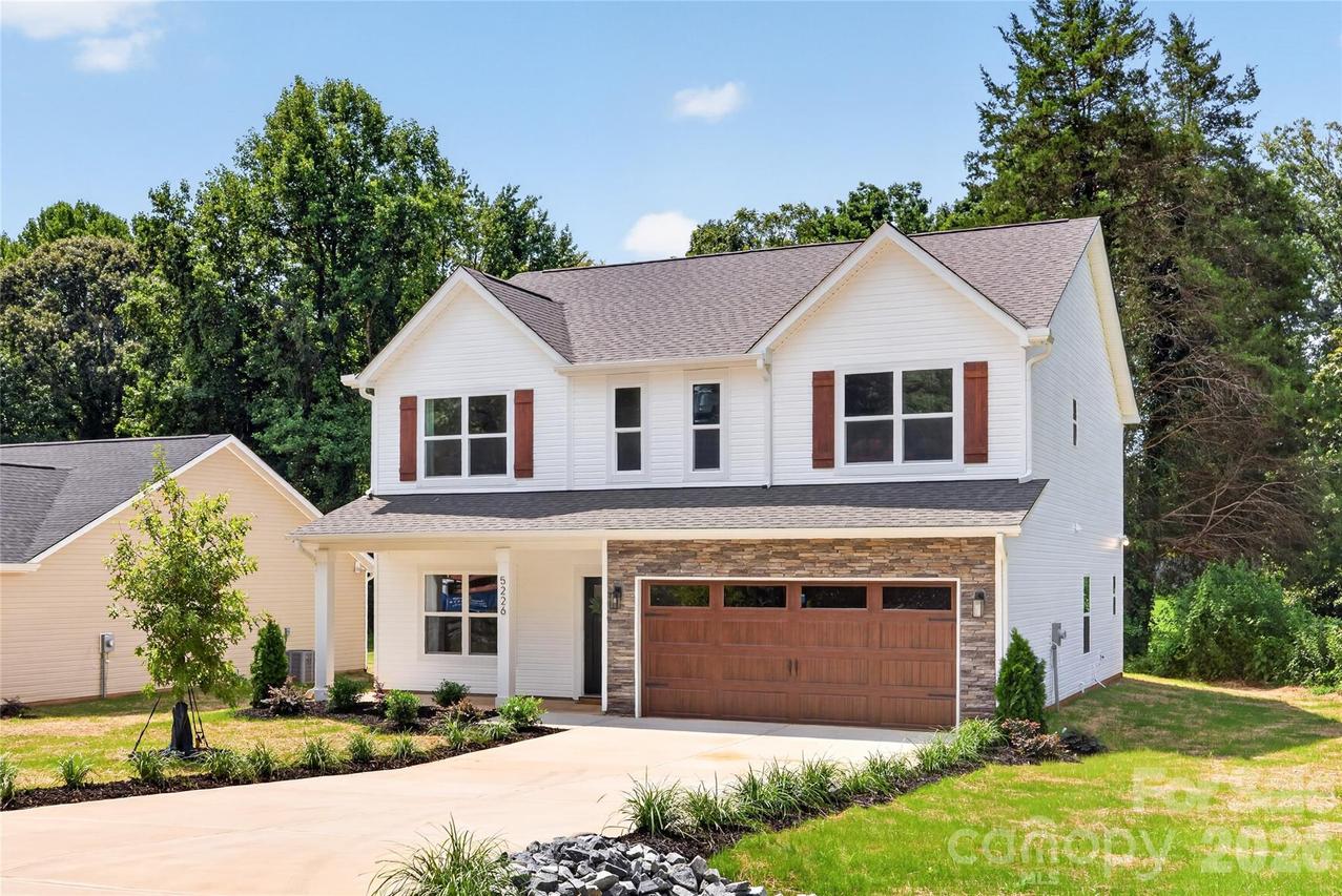 5226 Hickory Ln., Charlotte, NC 28216