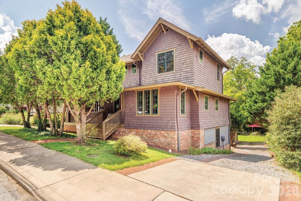 78 Flint St., Asheville, NC 28801