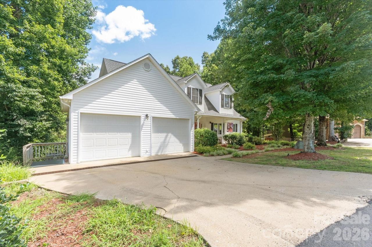 192 Lake Club Dr., Nebo, NC 28761