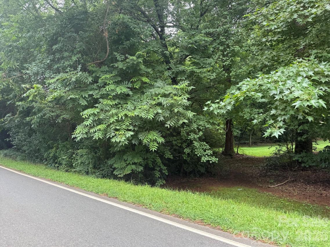 8504 Cedarbrook Dr., Charlotte, NC 28215