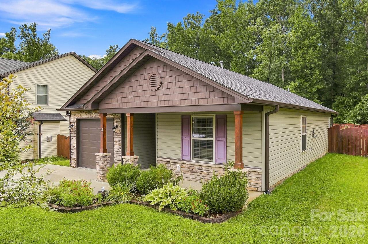 13 Mallard Run Dr., Arden, NC 28704