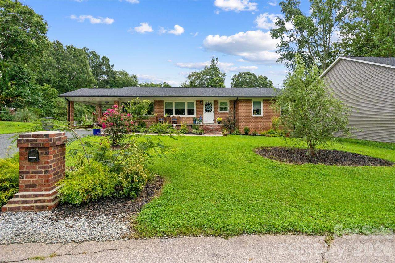 1101 Rosewood Ave., Kannapolis, NC 28081