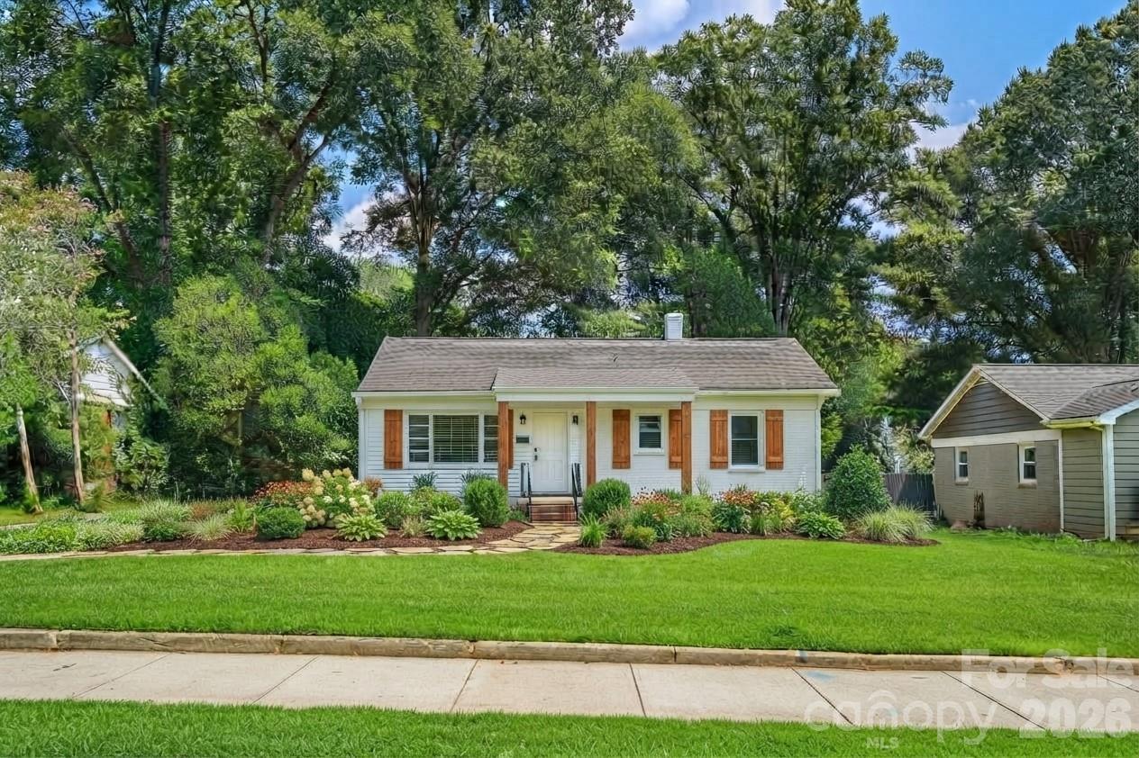 1062 Dresden Dr., Charlotte, NC 28205