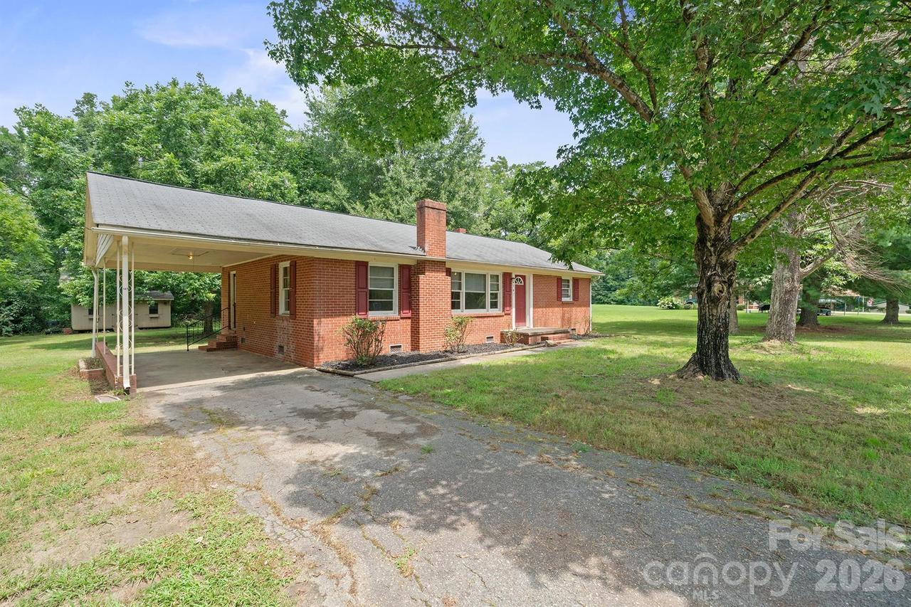 147 Oakdale Cir., Mocksville, NC 27028