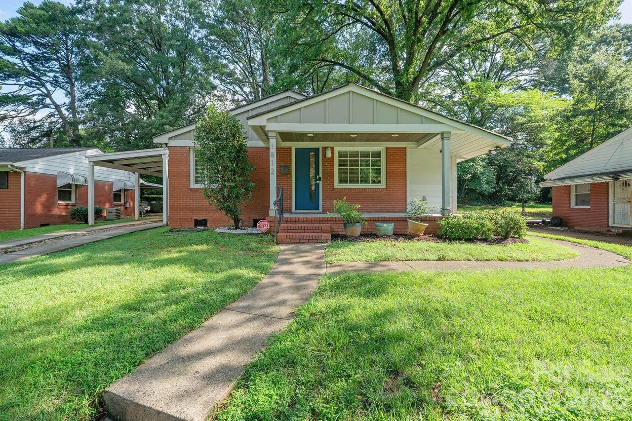 1812 Van Buren Ave., Charlotte, NC 28216