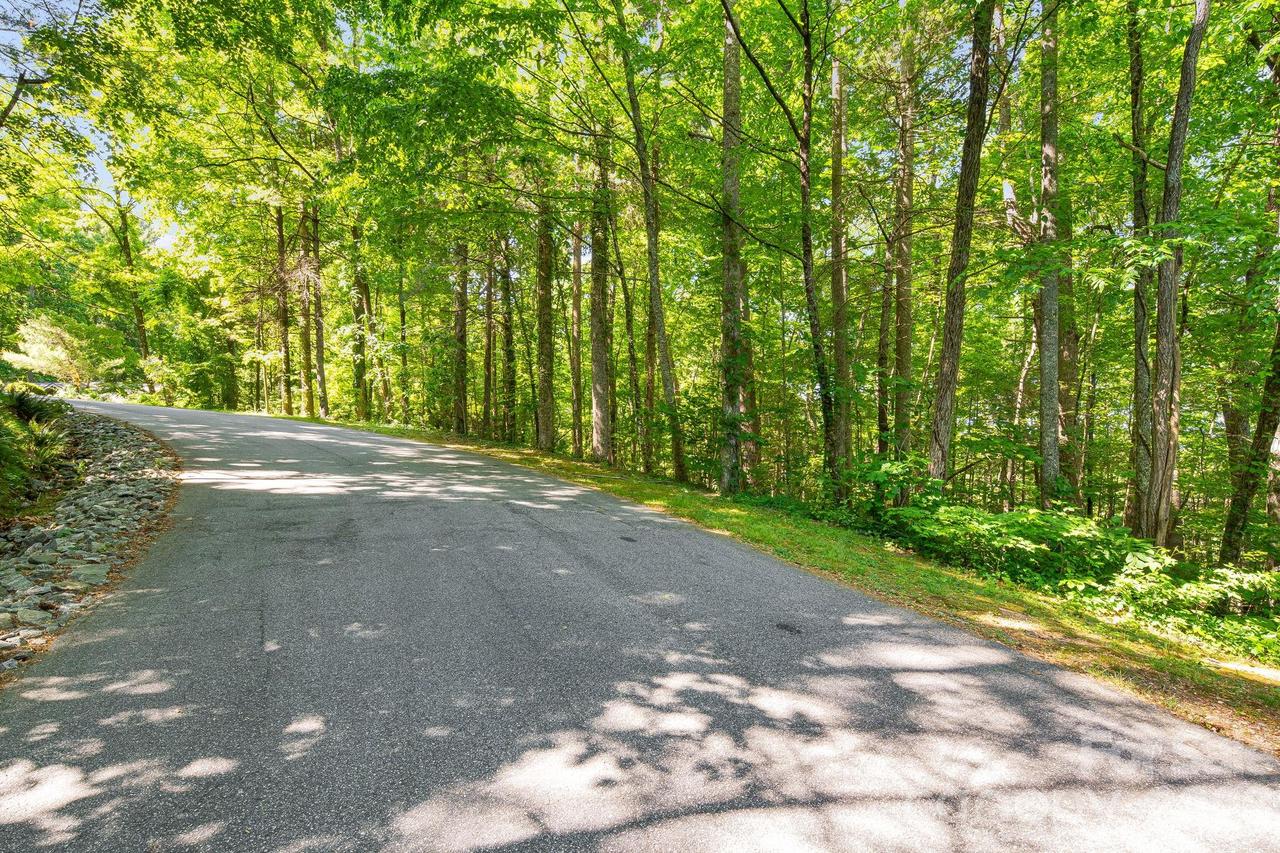 Stonebridge Dr. #6, Hendersonville, NC 28739