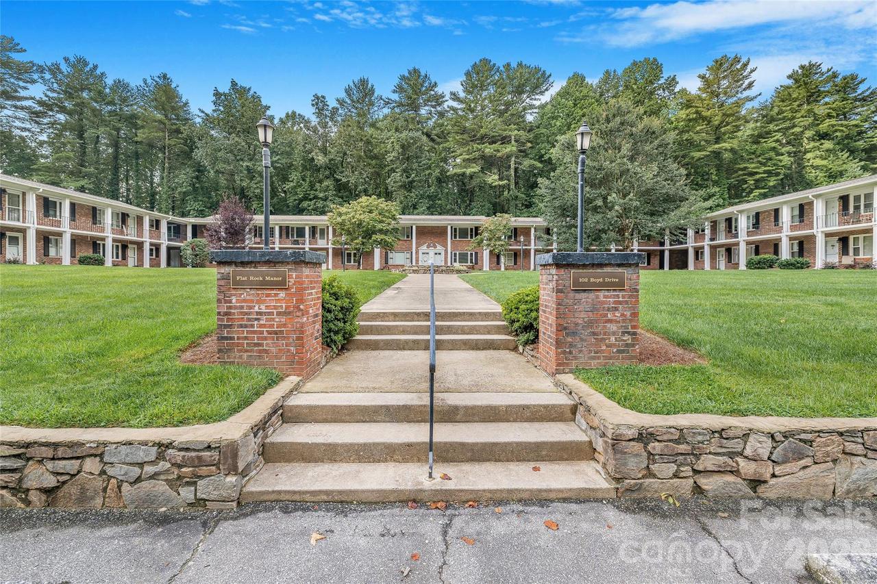 102 Boyd Dr. #5C, Flat Rock, NC 28731