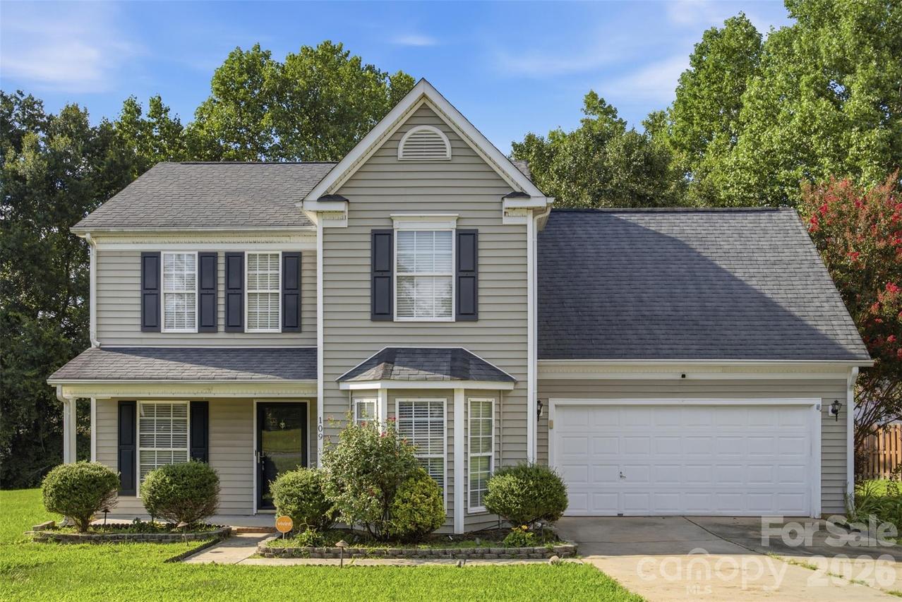 109 Clairwood Dr., Mount Holly, NC 28120