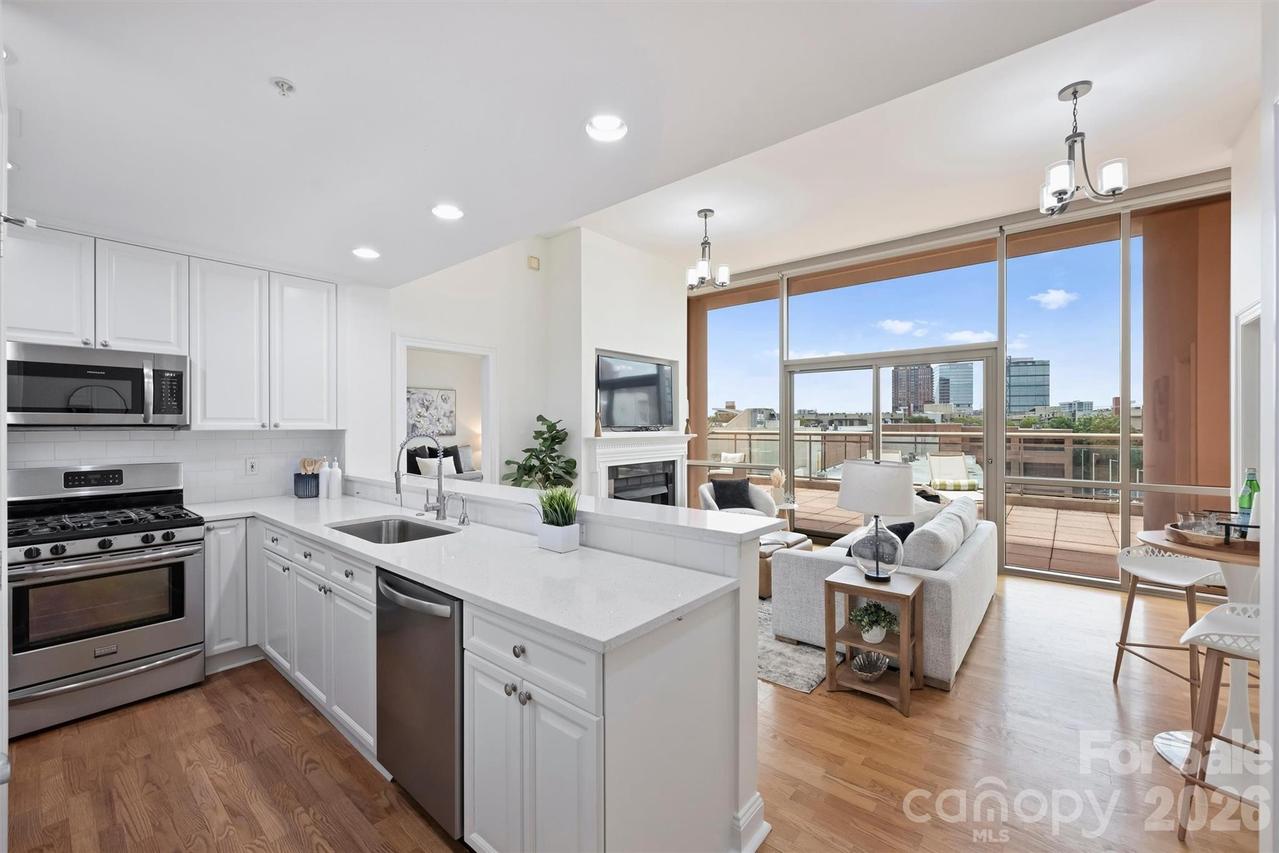 315 Arlington Ave. #504, Charlotte, NC 28203