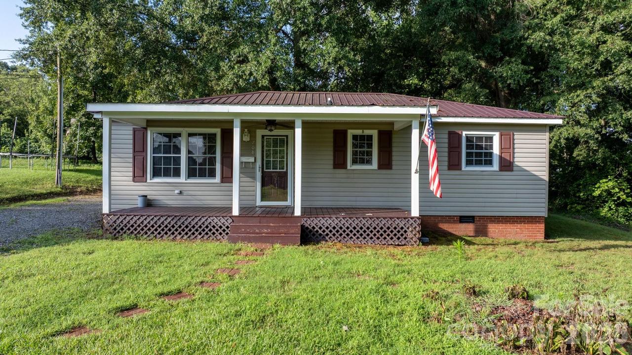 708 E Klutz St., Maiden, NC 28650