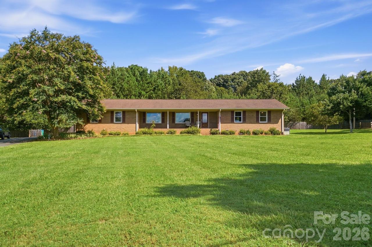 15513 Thompson Rd., Mint Hill, NC 28227