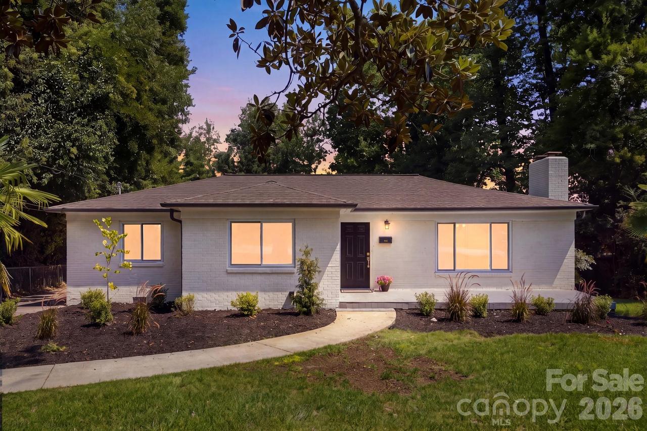 943 Hickory Nut St., Charlotte, NC 28205