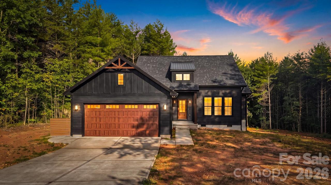1035 Hawksbill Dr., Morganton, NC 28655