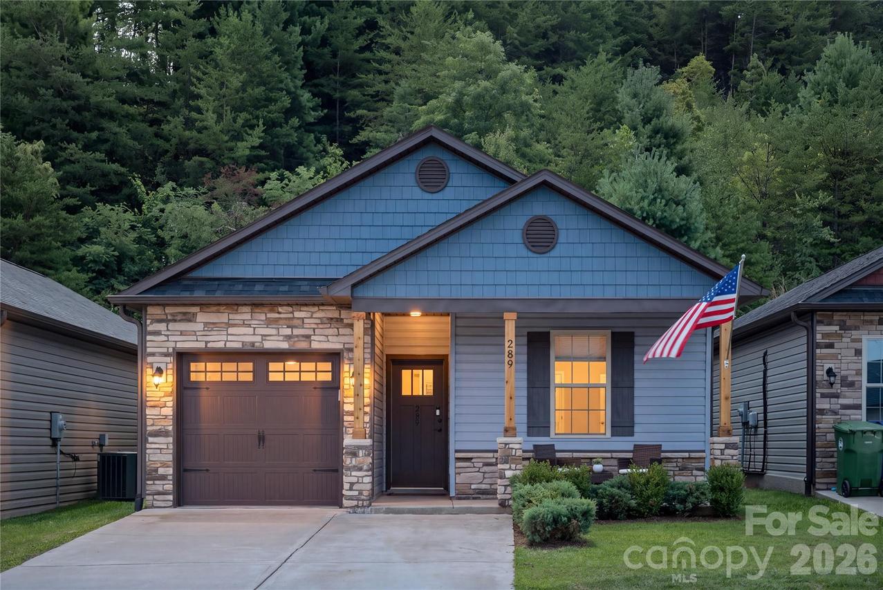 289 Cardwell Ln., Fletcher, NC 28732