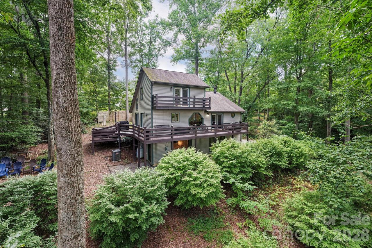 232 Ladson Spring Tr., Mills River, NC 28759