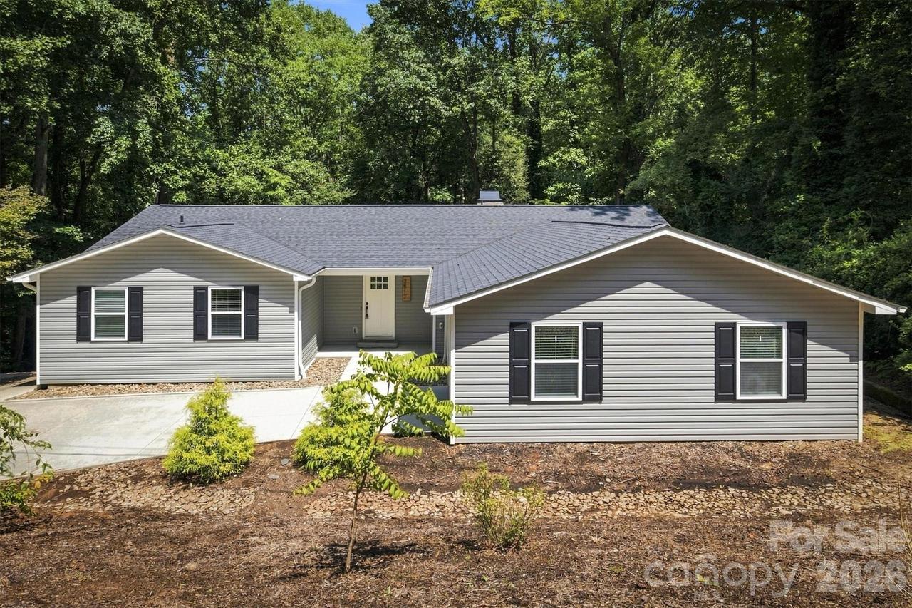 3517 Crestwood Dr., Morganton, NC 28655