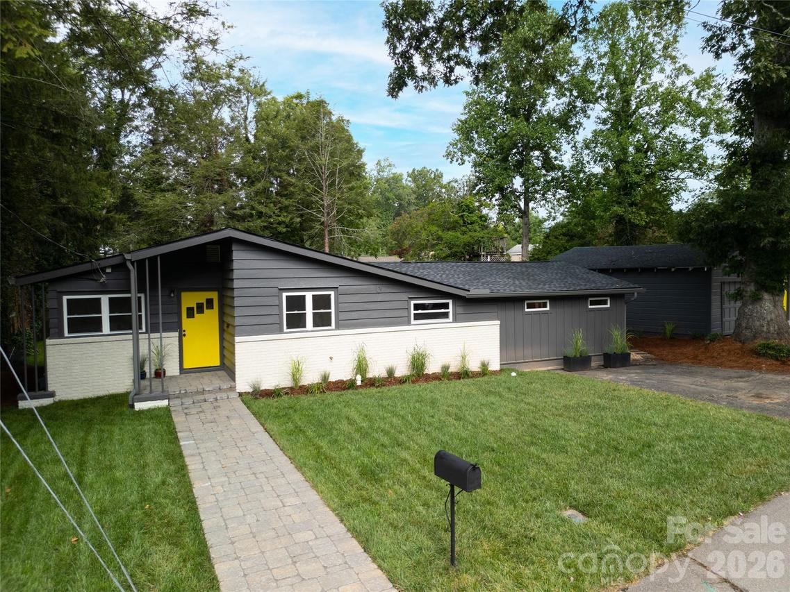 228 Grove St., Brevard, NC 28712