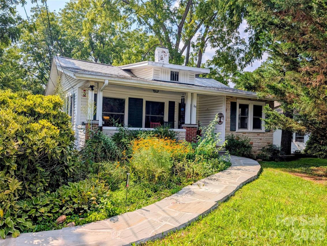 38 Mitchell Ave., Asheville, NC 28806