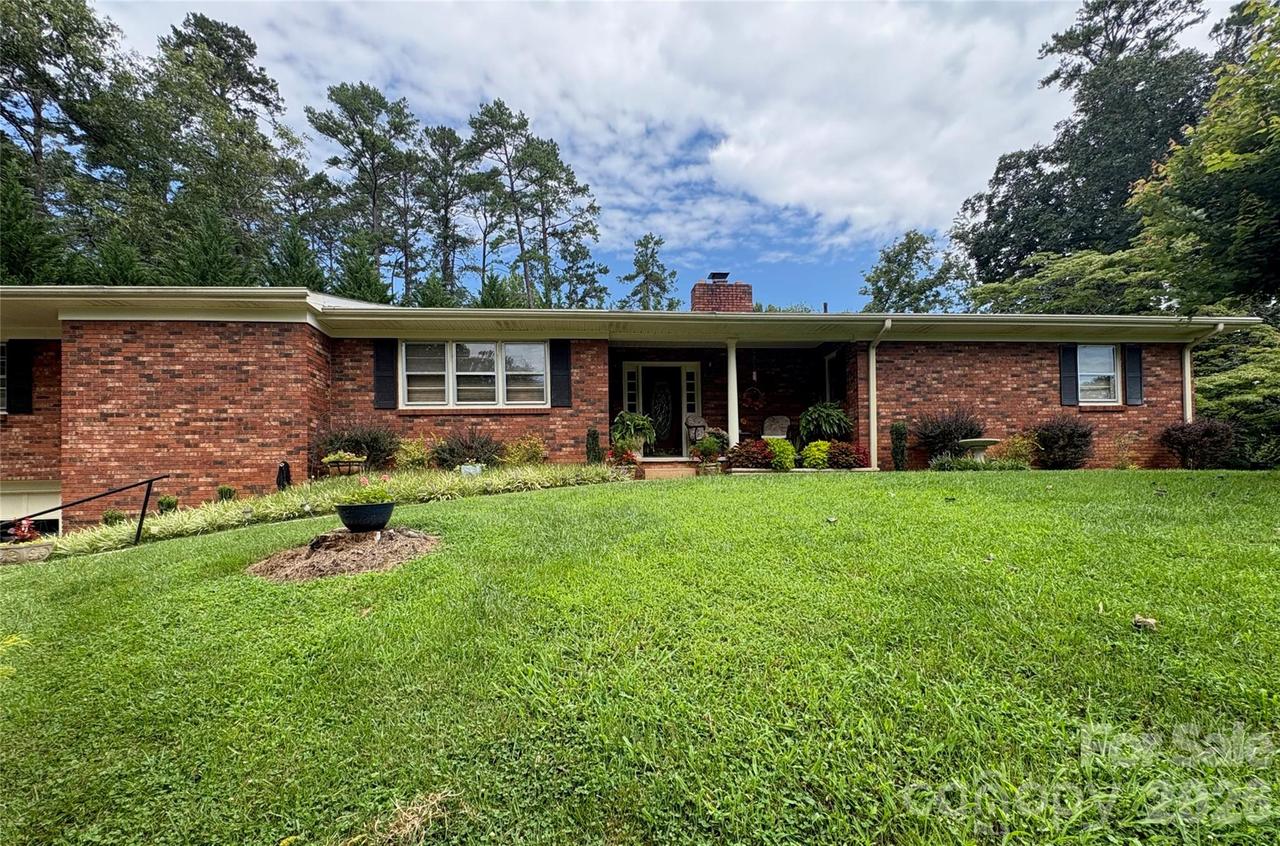 11 Thornberry Dr., Alexander, NC 28701