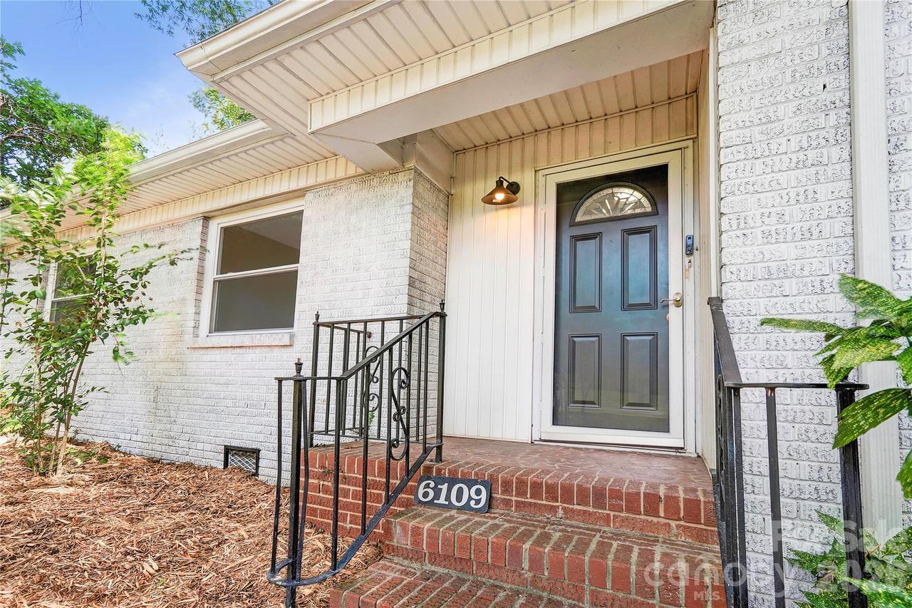 6109 Robinson Church Rd., Charlotte, NC 28215