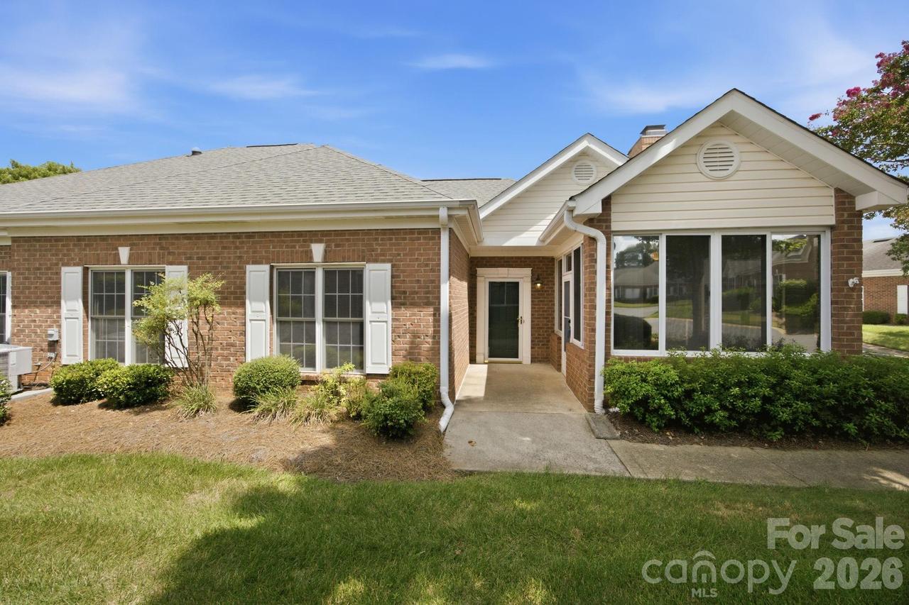 8528 Highland Glen Dr., Charlotte, NC 28269