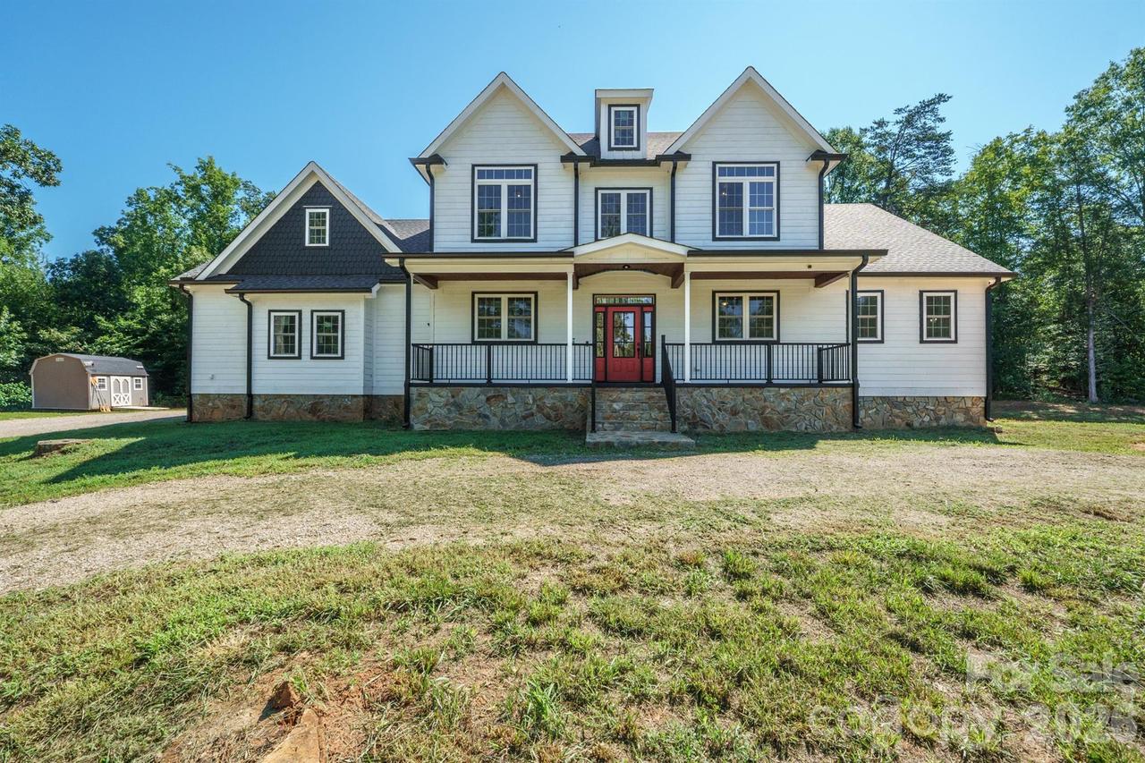 378 Walnut Tree Rd., Statesville, NC 28625
