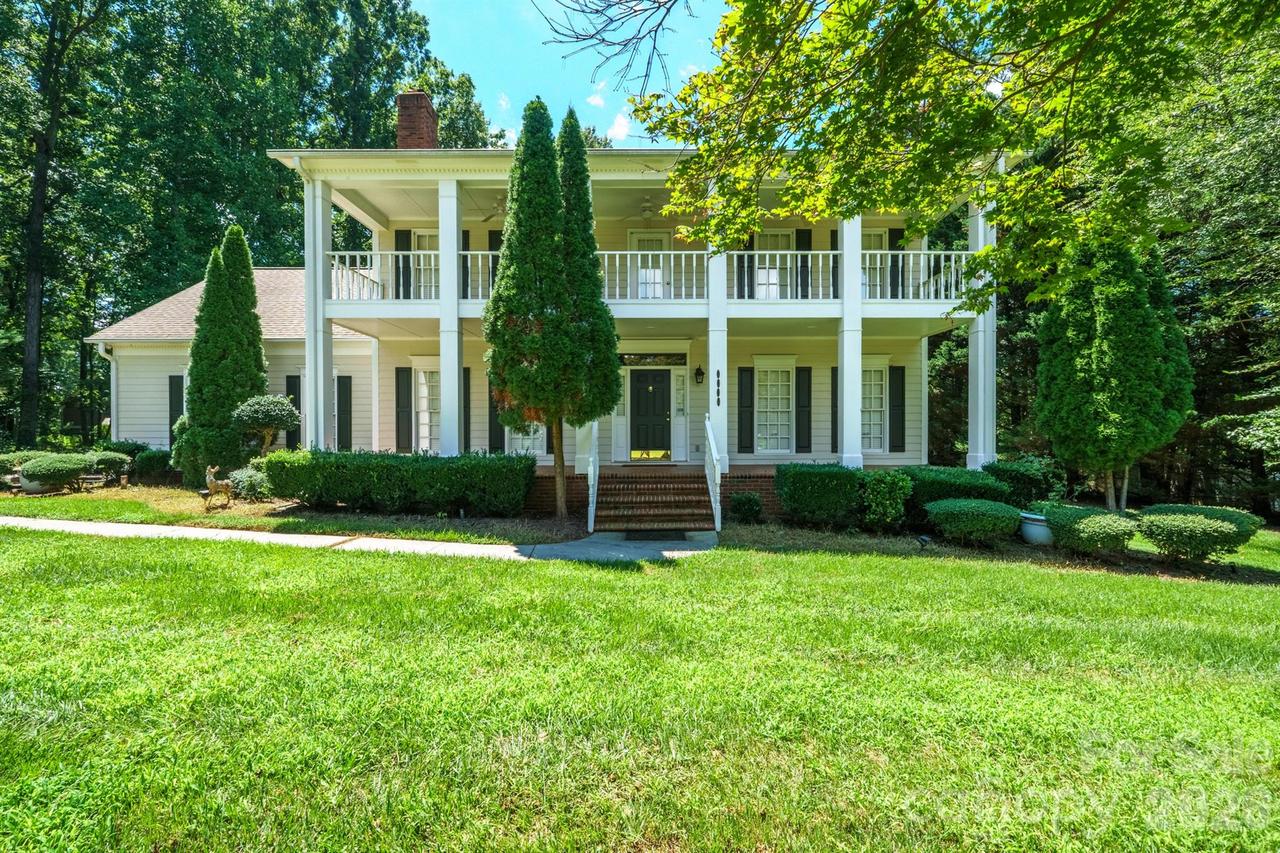 7000 Hollow Oak Dr., Charlotte, NC 28227