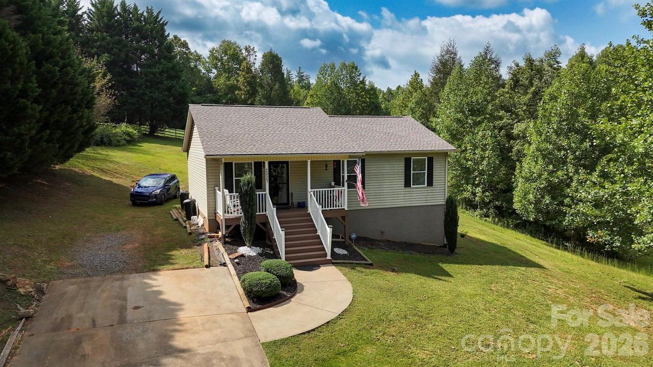 2827 Hollybrook Ln., Morganton, NC 28655