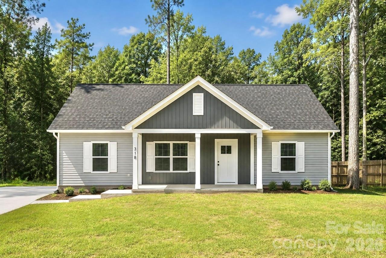 318 Honeywood Ln., Monroe, NC 28110