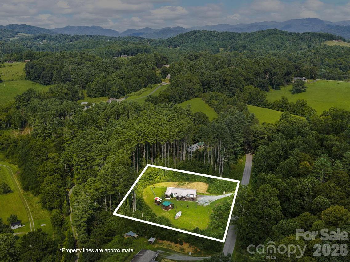 380 Green Acres Dr., Mars Hill, NC 28787