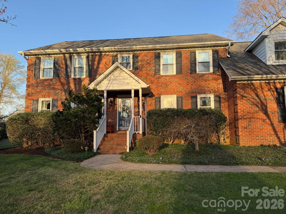 1511 Prancer Ln., Gastonia, NC 28056