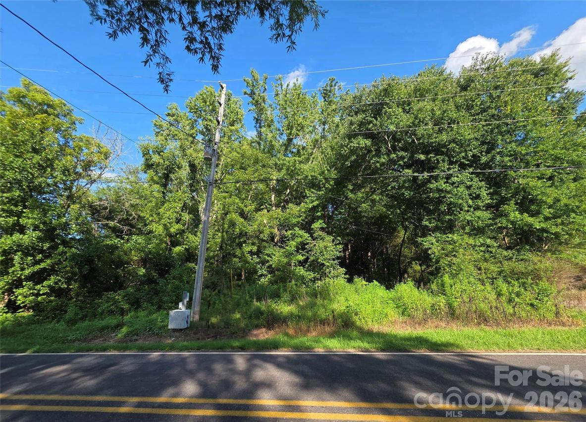 2028 Bess Town Rd., Bessemer City, NC 28016