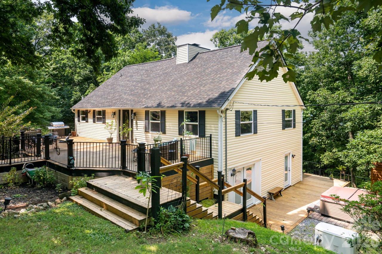 219 Echo Mountain View Rd., Fairview, NC 28730