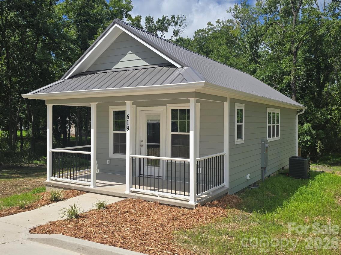 619 Railroad Ave., Troy, NC 27371
