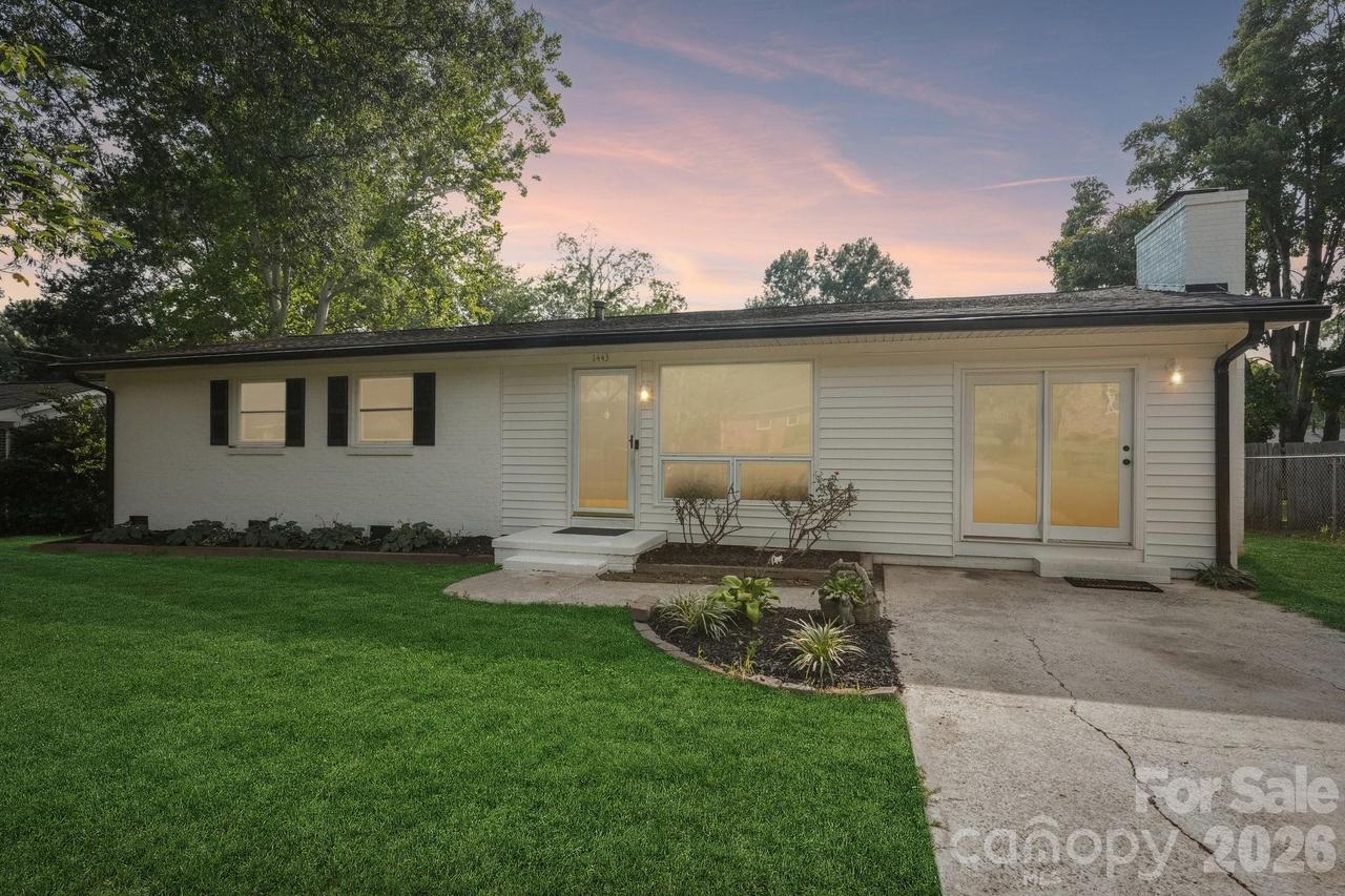 1443 Lynhurst Dr., Gastonia, NC 28054