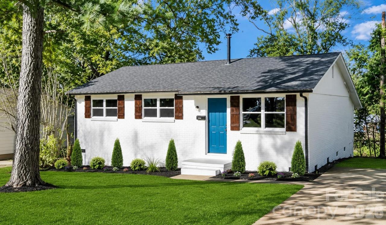 2545 Abelwood Rd., Charlotte, NC 28216