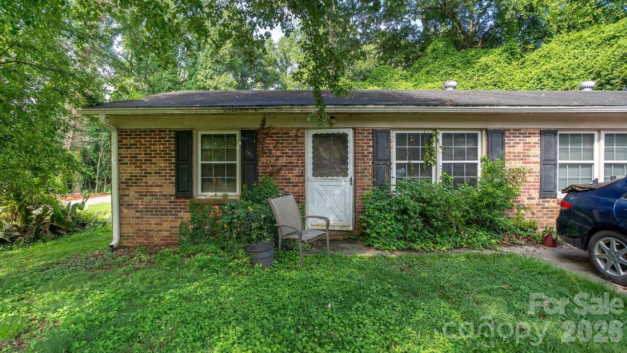 423 N Carpenter St., Gastonia, NC 28054