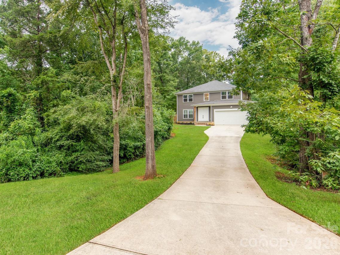 3021 Cresthill Dr., Charlotte, NC 28212