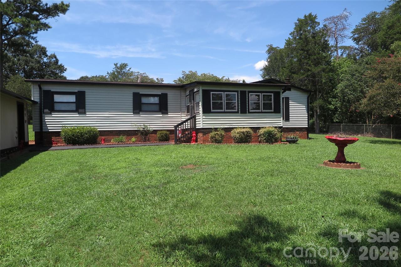1042 Bexley Ln., Lincolnton, NC 28092