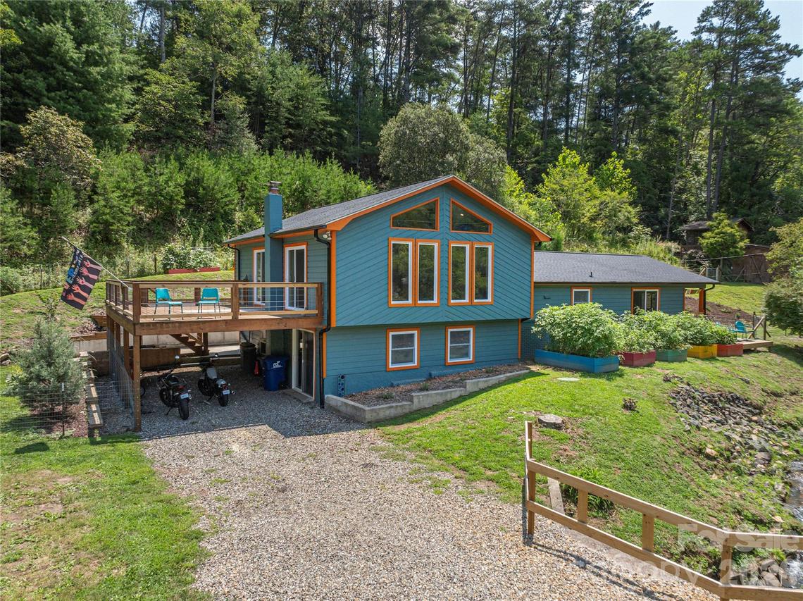 50 Embler Rd., Alexander, NC 28701